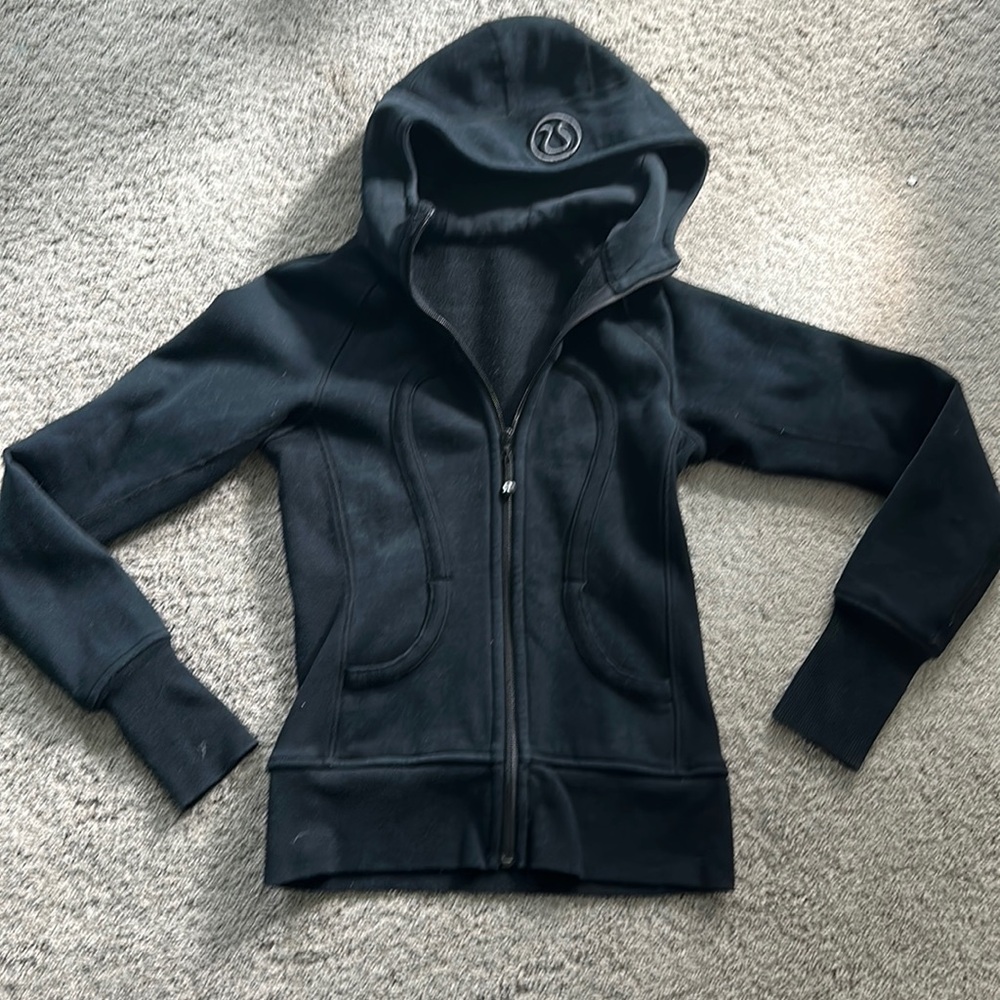 Black Lululemon Scuba zip up SIZE 2